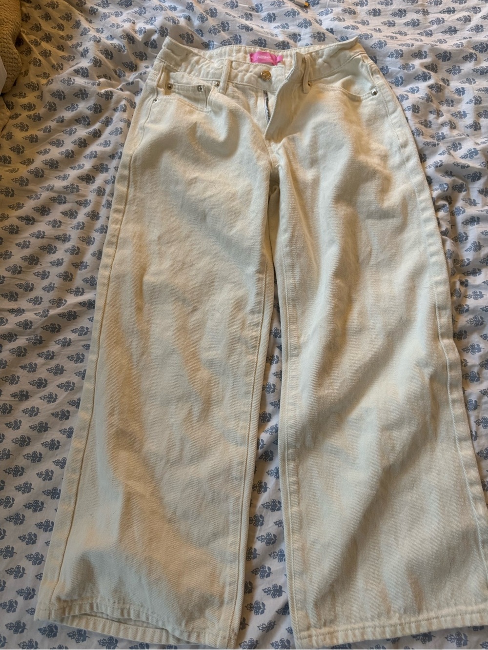 Edikted Low Rise Baggy Jeans White
